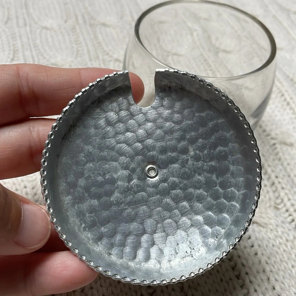 Vintage MCM Hammered Aluminum And Glass Jelly Jar With Lid with flowering knob - Picture 6 of 8